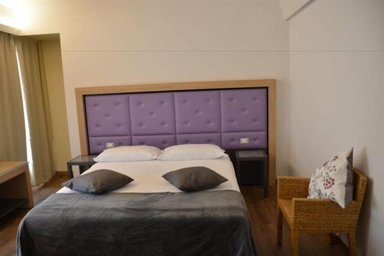 Hotel Corona Spiazzi Di Caprino Exterior photo