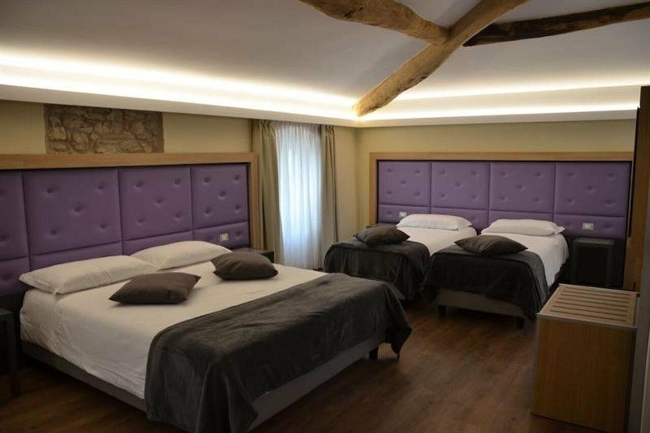 Hotel Corona Spiazzi Di Caprino Exterior photo
