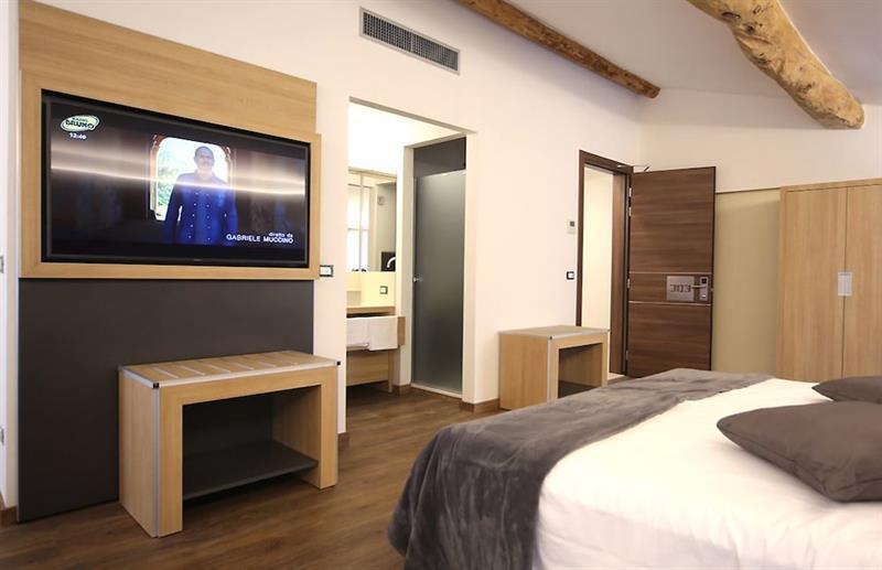 Hotel Corona Spiazzi Di Caprino Exterior photo